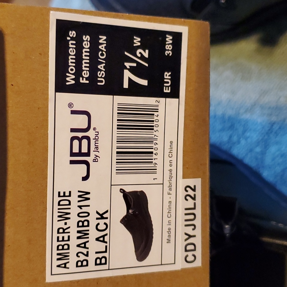 JBU Womens 7.5wide black flat shoe